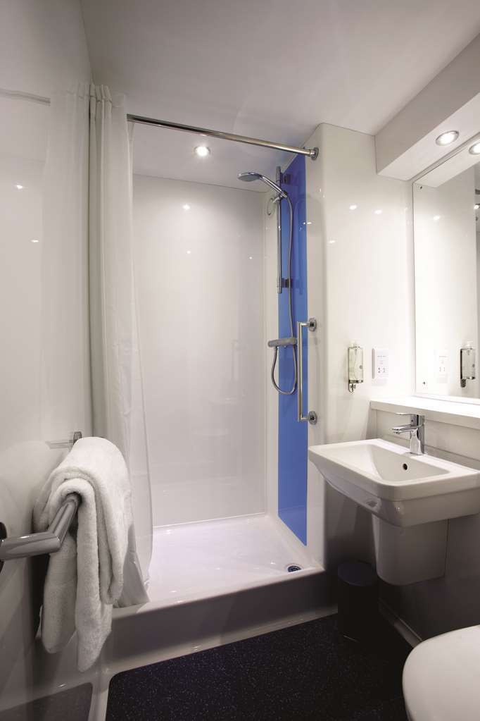 Travelodge Birmingham Hilton Park M6 Southbound Great Wyrley Rum bild